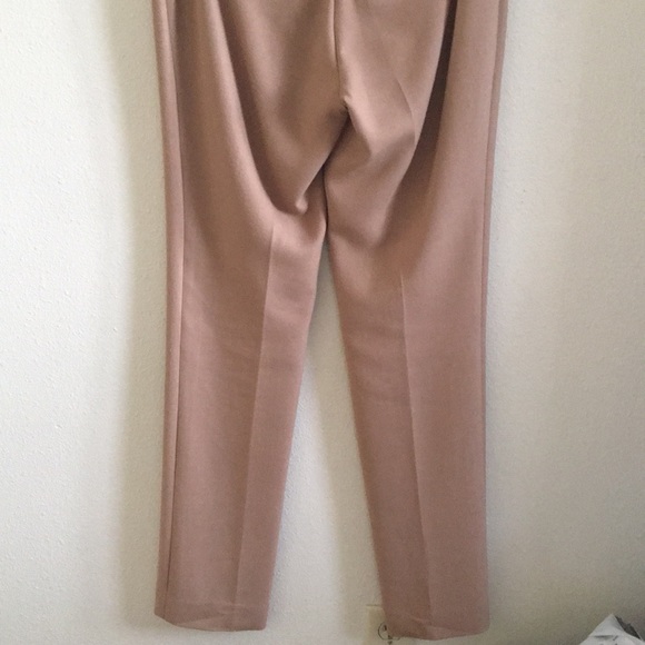 ‼️LAST CHANCE‼️ BCBG MAX AZRIA TAN TROUSERS - Picture 5 of 6